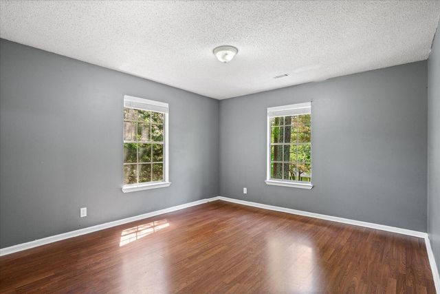 604 Pine Oaks Drive, Tunnel Hill, GA 30755