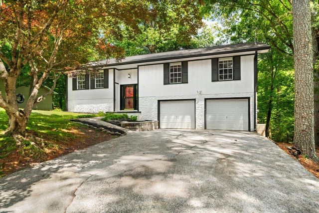 604 Pine Oaks Drive, Tunnel Hill, GA 30755