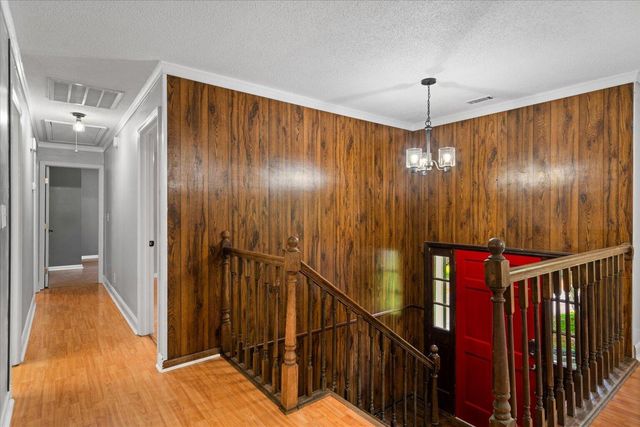 604 Pine Oaks Drive, Tunnel Hill, GA 30755