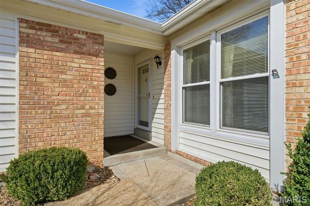 2166 Pheasant Run Drive, St Louis, MO 63043