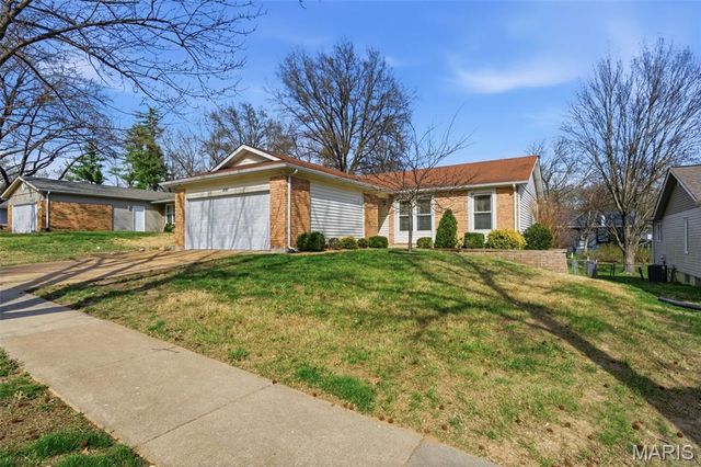 2166 Pheasant Run Drive, St Louis, MO 63043