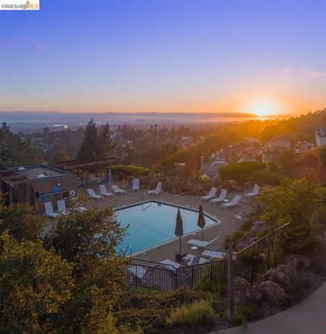 32 Sereno Circle, Oakland, CA 94619