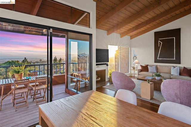 32 Sereno Circle, Oakland, CA 94619