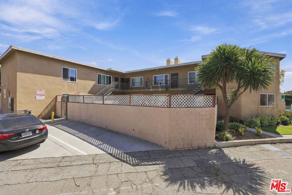 2540 S Barrington Avenue, Los Angeles, CA 90064 — photo 4