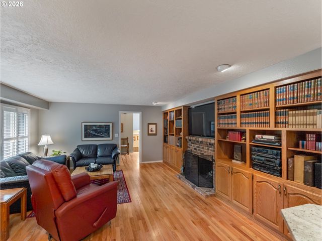 4886 SAGE HEN Cir, Lake Oswego, OR 97035