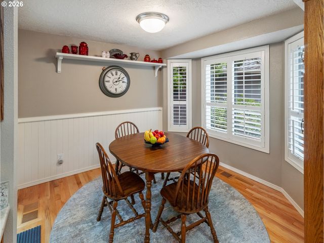 4886 SAGE HEN Cir, Lake Oswego, OR 97035