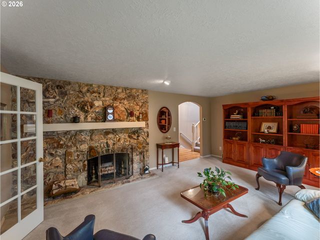 4886 SAGE HEN Cir, Lake Oswego, OR 97035