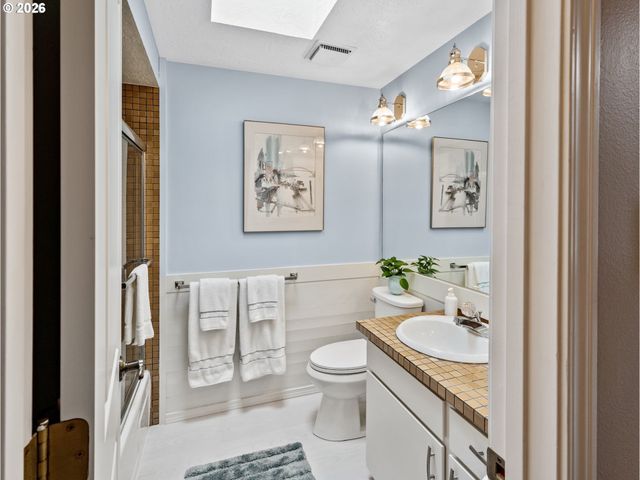 4886 SAGE HEN Cir, Lake Oswego, OR 97035