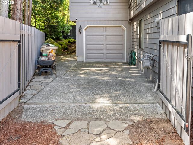 4886 SAGE HEN Cir, Lake Oswego, OR 97035