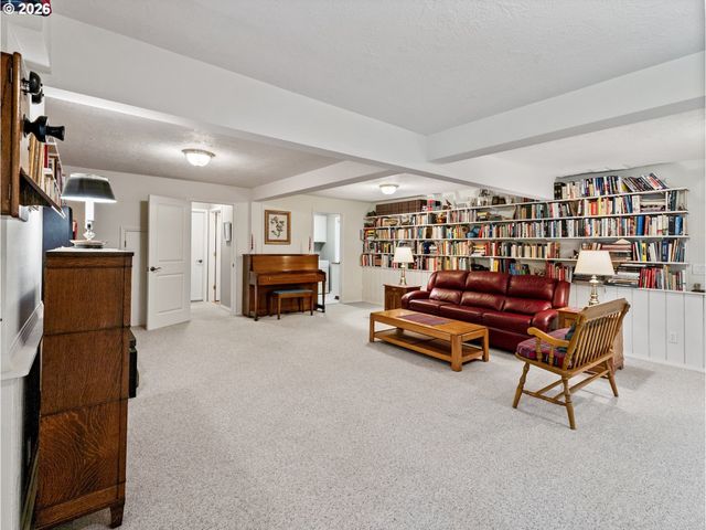 4886 SAGE HEN Cir, Lake Oswego, OR 97035