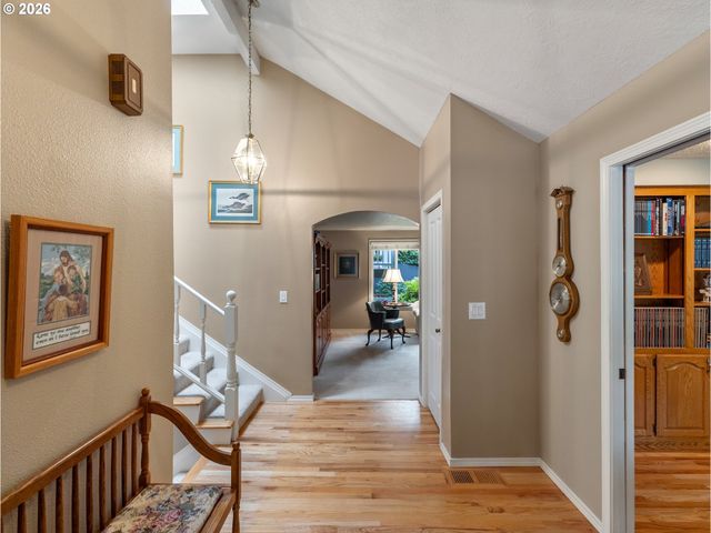 4886 SAGE HEN Cir, Lake Oswego, OR 97035