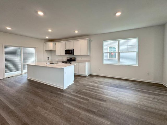 512 Oak Opening Drive, Stoughton, WI 53589