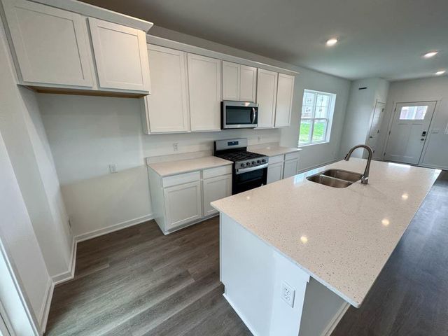 512 Oak Opening Drive, Stoughton, WI 53589