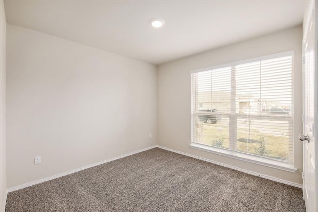 401 Yemen RD, Taylor, TX 76574