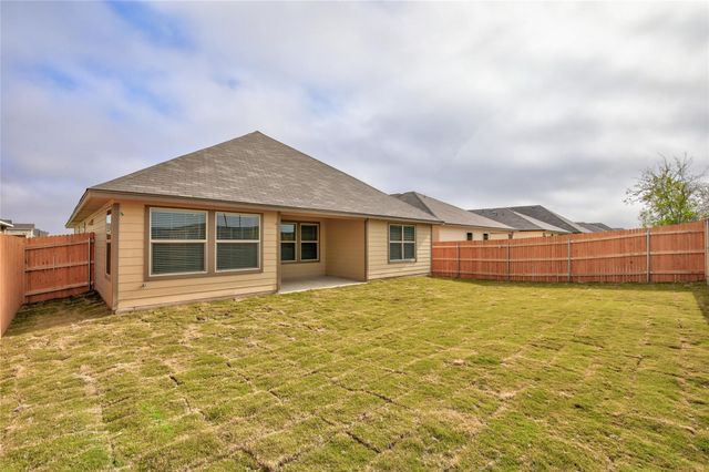 401 Yemen RD, Taylor, TX 76574