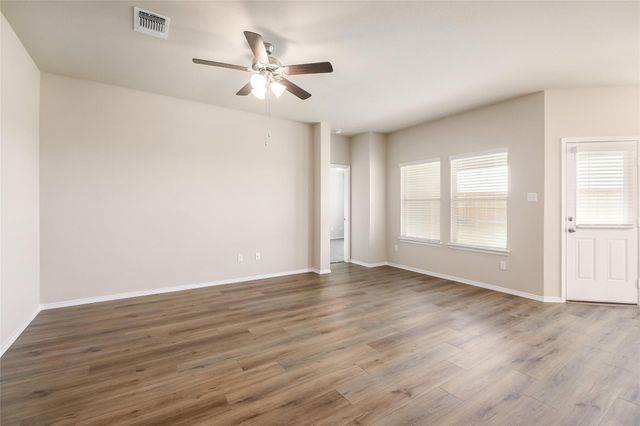 401 Yemen RD, Taylor, TX 76574