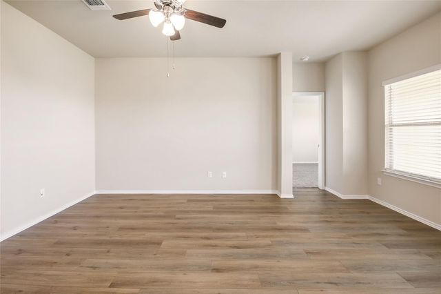 401 Yemen RD, Taylor, TX 76574