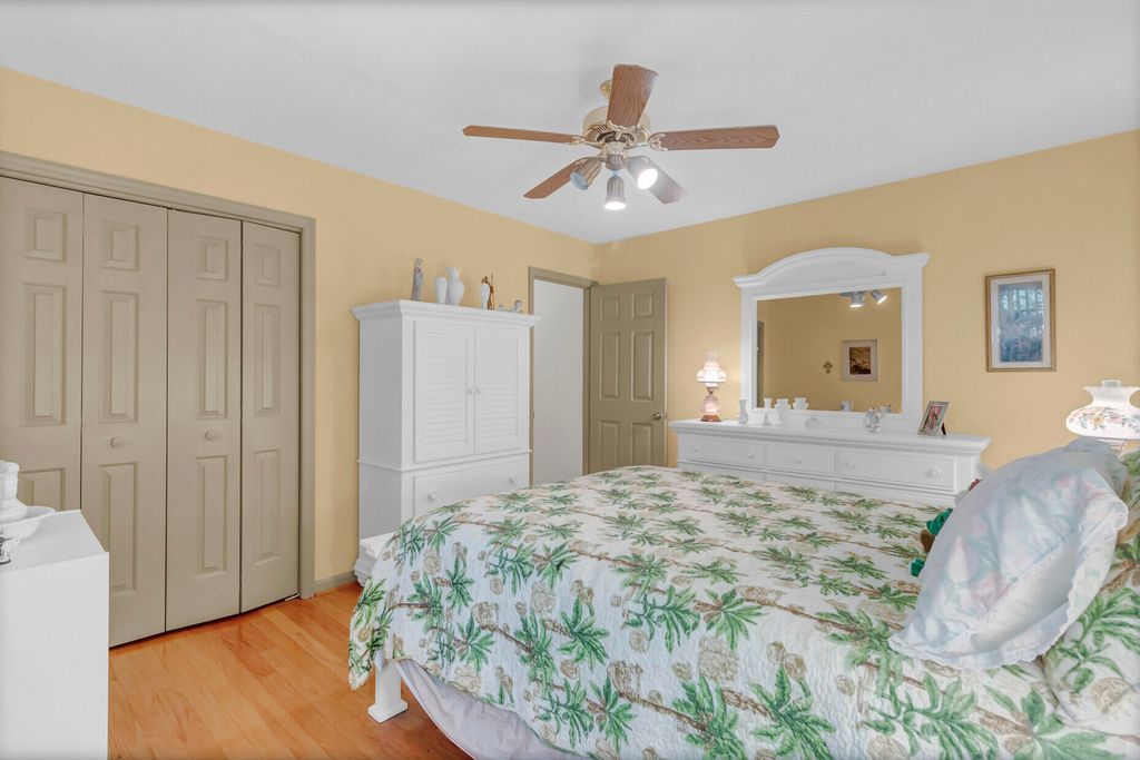 Image 20 of property listing at 206 Lytham Court, Charleston, SC 29414