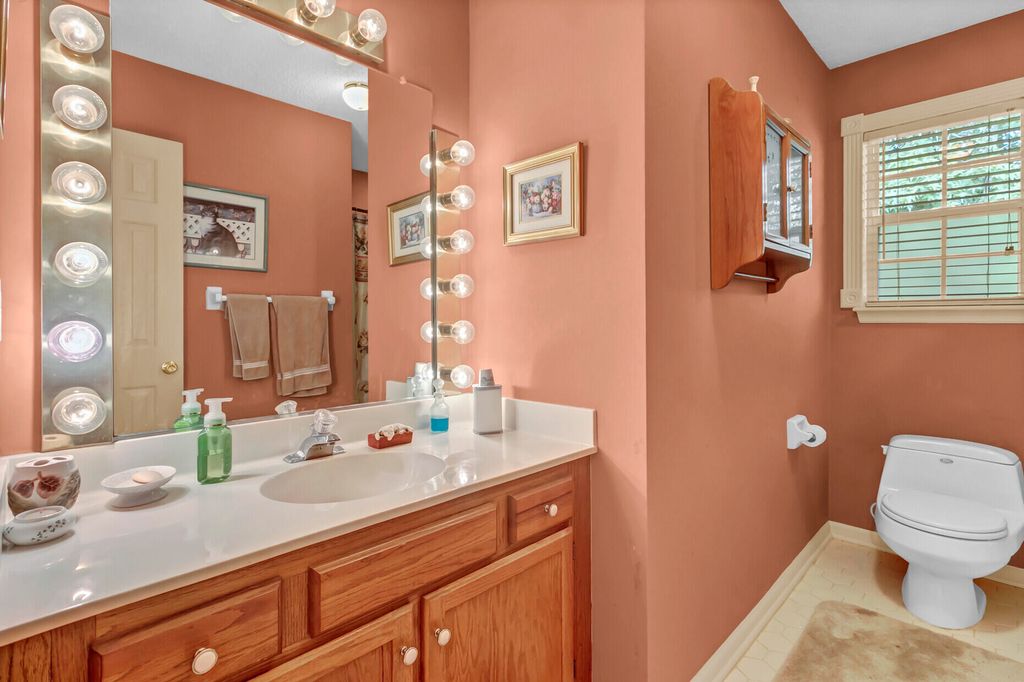 Image 21 of property listing at 206 Lytham Court, Charleston, SC 29414
