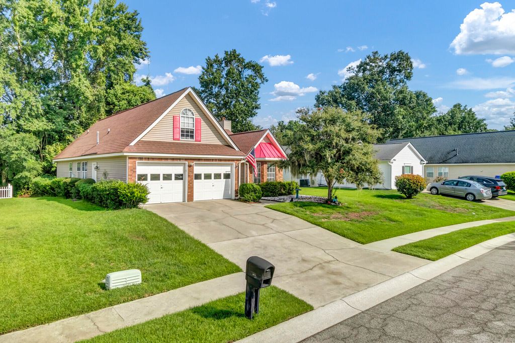 Image 32 of property listing at 206 Lytham Court, Charleston, SC 29414