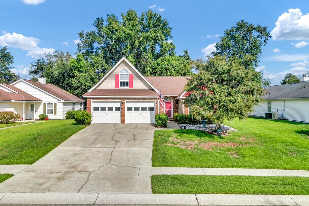 Image 37 of property listing at 206 Lytham Court, Charleston, SC 29414