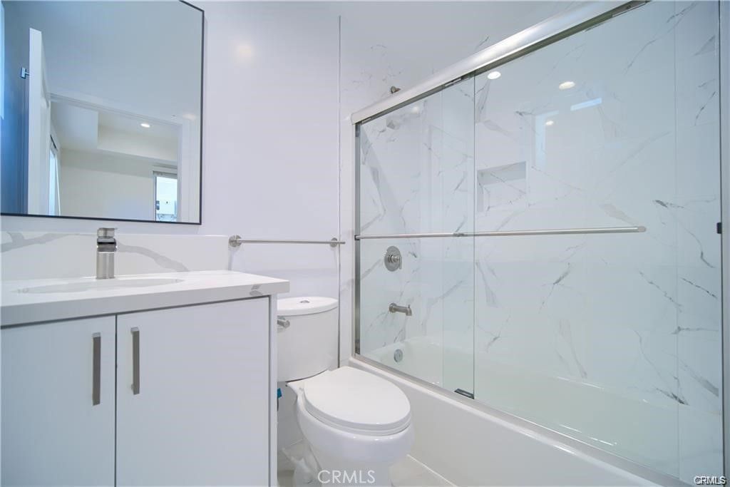 Image 25 of property listing at 4455 S Slauson Avenue, Culver City, CA 90230