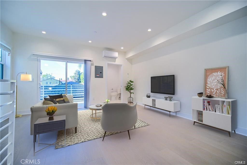 Image 4 of property listing at 4455 S Slauson Avenue, Culver City, CA 90230