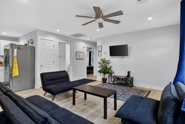 5619 Read Street, North Charleston, SC 29406