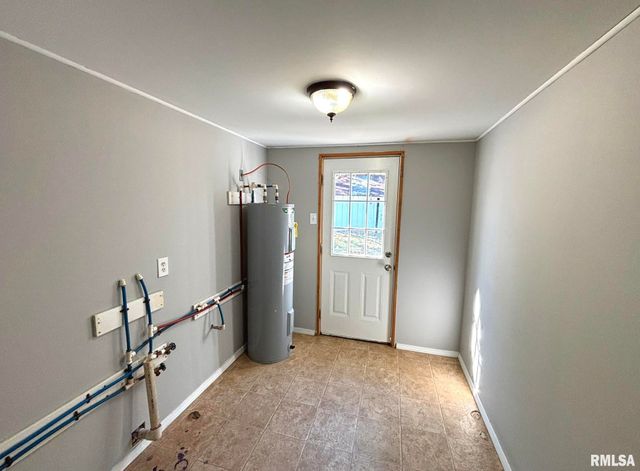 315 S Lackey Street, Salem, IL 62881