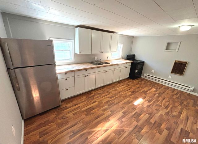 315 S Lackey Street, Salem, IL 62881