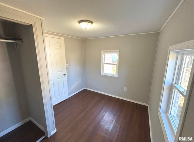 315 S Lackey Street, Salem, IL 62881