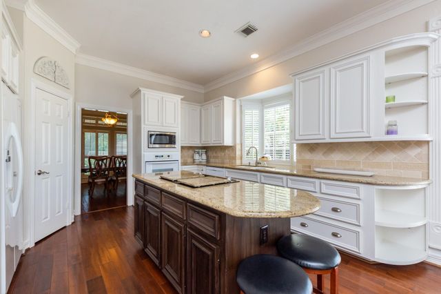 4915 Keneshaw Street, Sugar Land, TX 77479