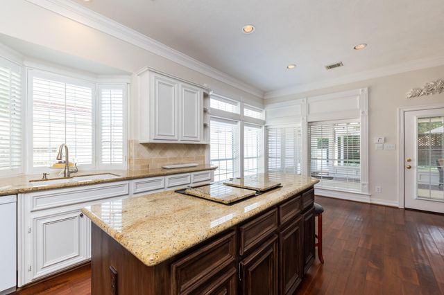 4915 Keneshaw Street, Sugar Land, TX 77479