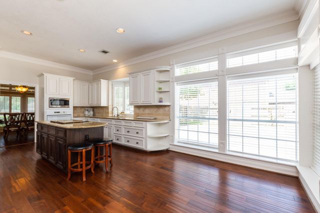 4915 Keneshaw Street, Sugar Land, TX 77479