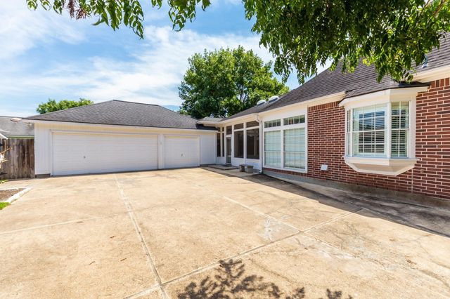 4915 Keneshaw Street, Sugar Land, TX 77479