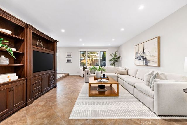 6792 Loyola Drive, Huntington Beach, CA 92647