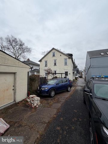 6 N BRIGHTON AVE, Upper Darby, PA 19082