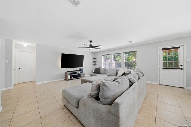 11622 Shotgun Way, Helotes, TX 78023