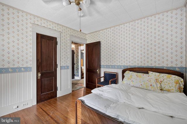 821 N BISHOPTHORPE ST, Fountain Hill, PA 18015