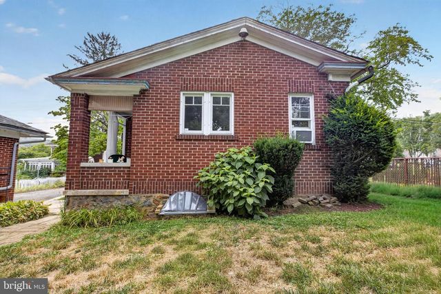 821 N BISHOPTHORPE ST, Fountain Hill, PA 18015