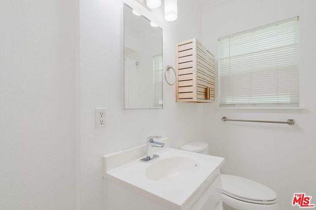 3622 Kalsman Drive 2, Los Angeles, CA 90016