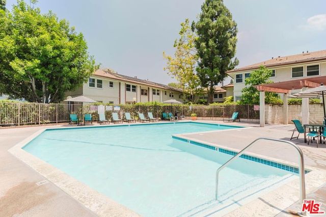 3622 Kalsman Drive 2, Los Angeles, CA 90016