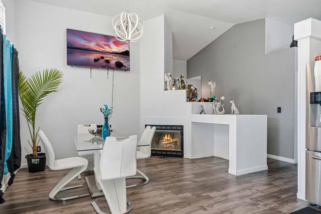 5613 Rose Brook Dr, Riverbank, CA 95367