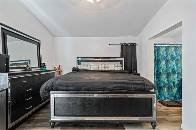 5613 Rose Brook Dr, Riverbank, CA 95367