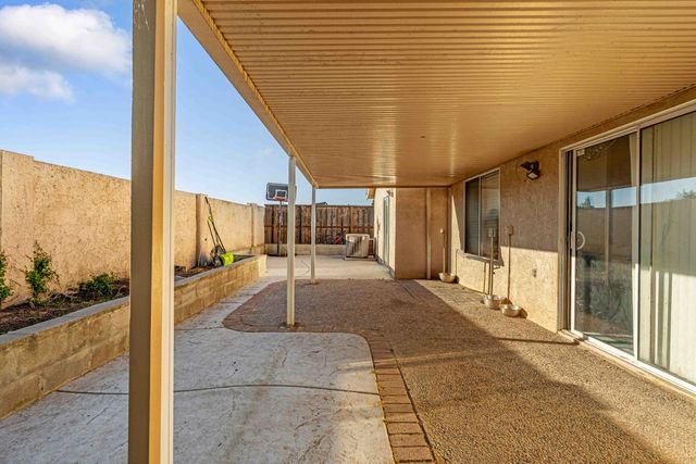 5613 Rose Brook Dr, Riverbank, CA 95367