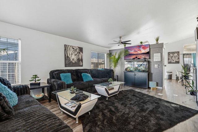 5613 Rose Brook Dr, Riverbank, CA 95367