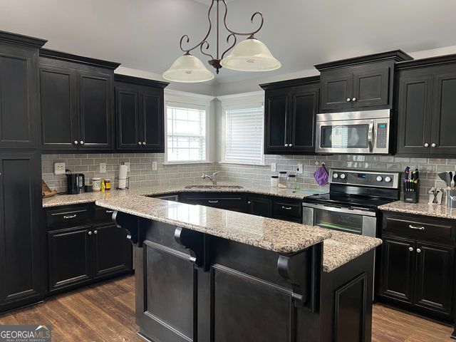 5255 Carlton Ridge Circle, Hahira, GA 31632