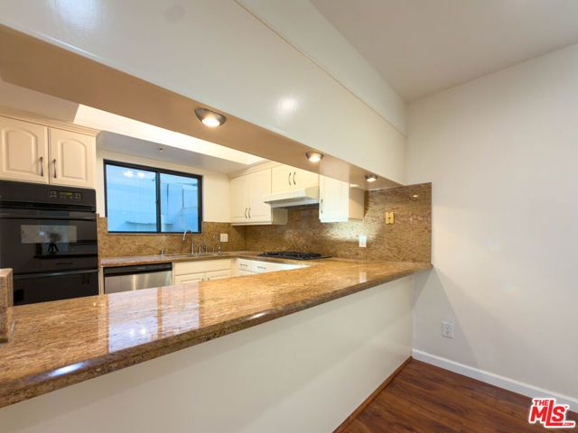 301 W Loraine Street 8, Glendale, CA 91202