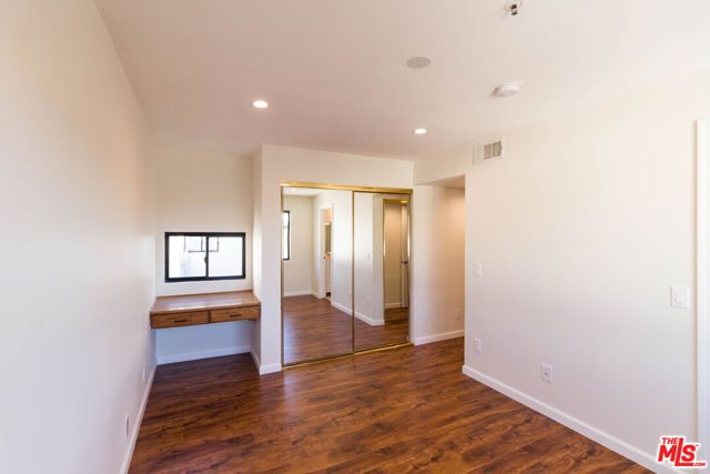 301 W Loraine Street 8, Glendale, CA 91202