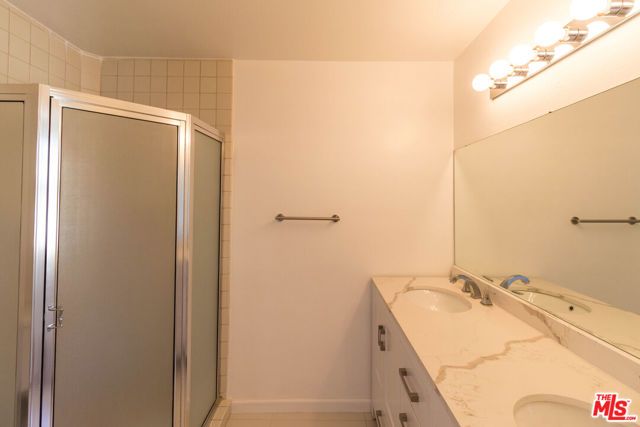 301 W Loraine Street 8, Glendale, CA 91202